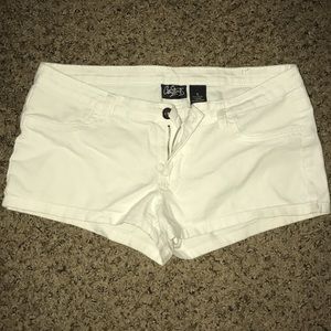 ❌SOLD❌Cute white shorts